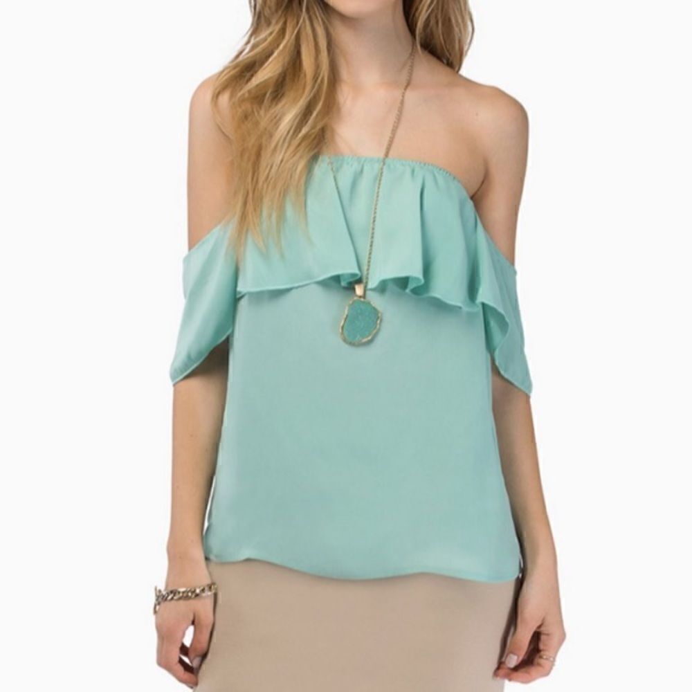 ‎TOBI mint green off the shoulder top, size S  NWT